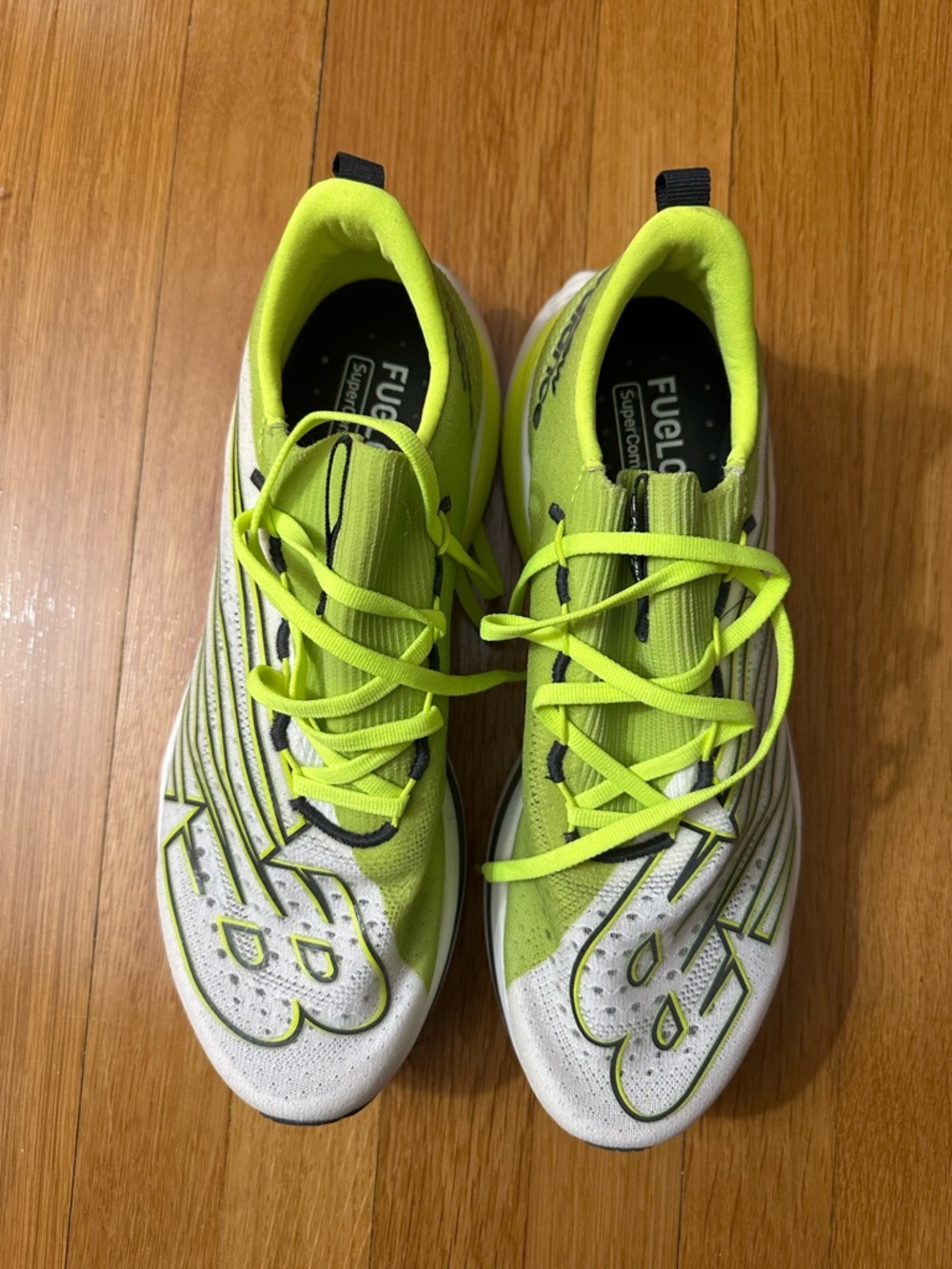New Balance Men’s Fuel Cell Super Comp Elite v3 Size 10